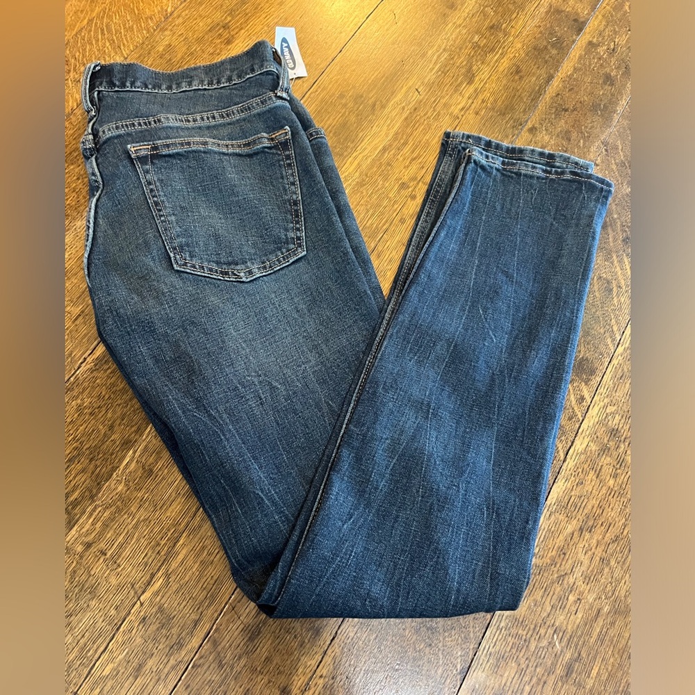 Old Navy Skinny Jeans. New With Tag Size 30X32